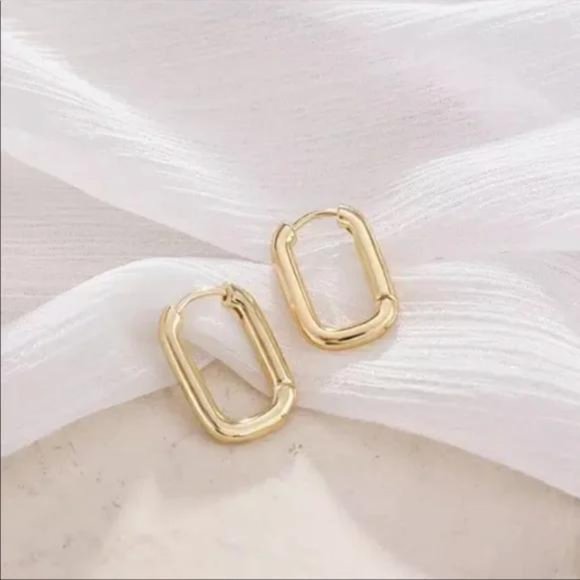 OVAL HOOPS 18K GOLD EARRINGS, NICE EARRINGS, CUTE EARRINGS - Picture 3 of 8